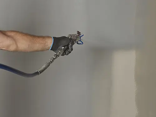 Dalapro Lightning Facade – a grey ready-mixed spray filler for repairs outdoors